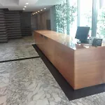 Bergamo City Apartments דירה
