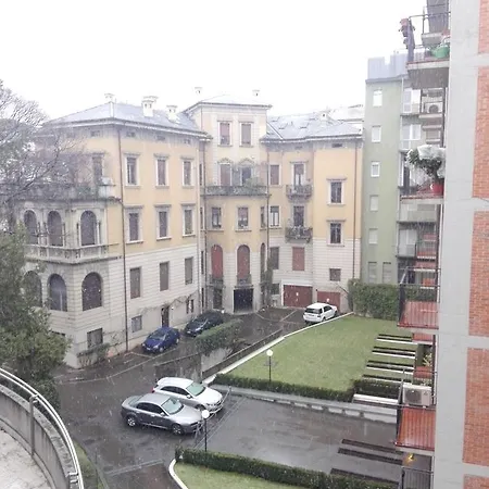Bergamo City Apartments Apartman