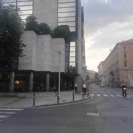 Bergamo City Apartments Apartman